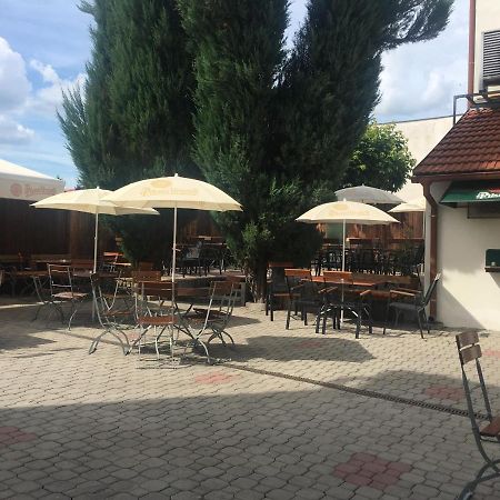 Apartman 3, Suvorovova 158 Cesky Brod Εξωτερικό φωτογραφία